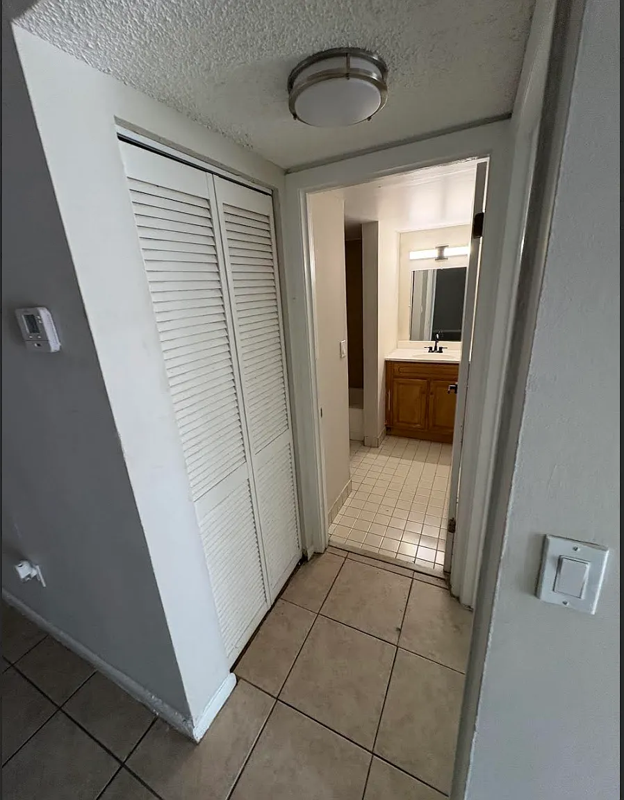 2591 Nw 56th Ave / Cts-Starview - H — Photo 4