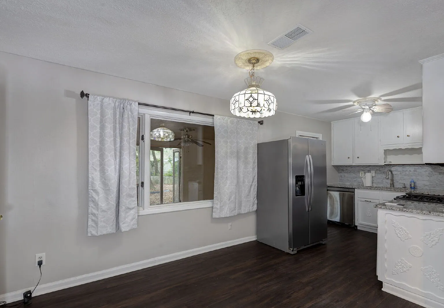 4 bed, 2.0 bath, 1457 sqft, $1,650 — Photo 3