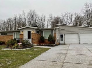 1923 Maple Rd, Williamsville, NY 14221