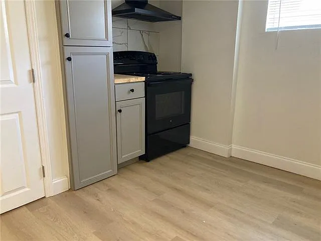 2236 Lapeyrouse St #B — Photo 6