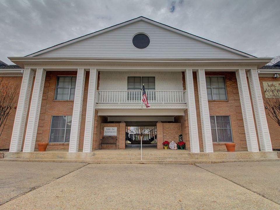 1st image of 1625 Wooded Acres Dr APT 105