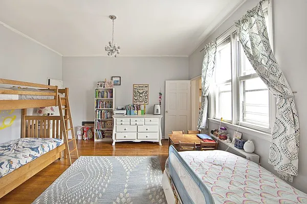 Rented by Bold New York | media 26