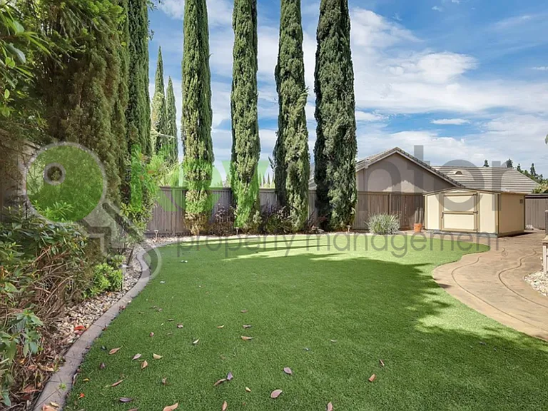208 Otter Glen Ct — Photo 47