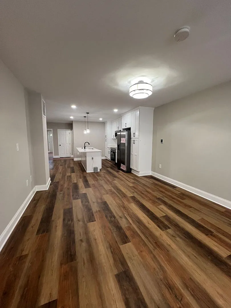615 N. Calhoun Street — Photo 2