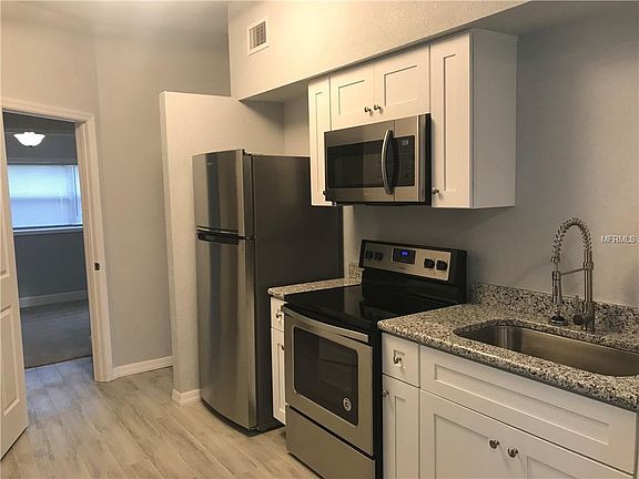 2nd image of 2401 Decottes Ave