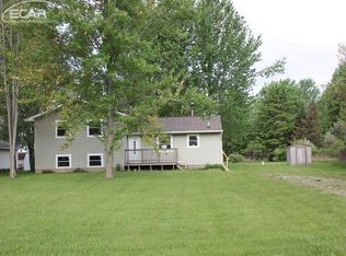 1942 Riniel Rd, Lennon, MI 48449