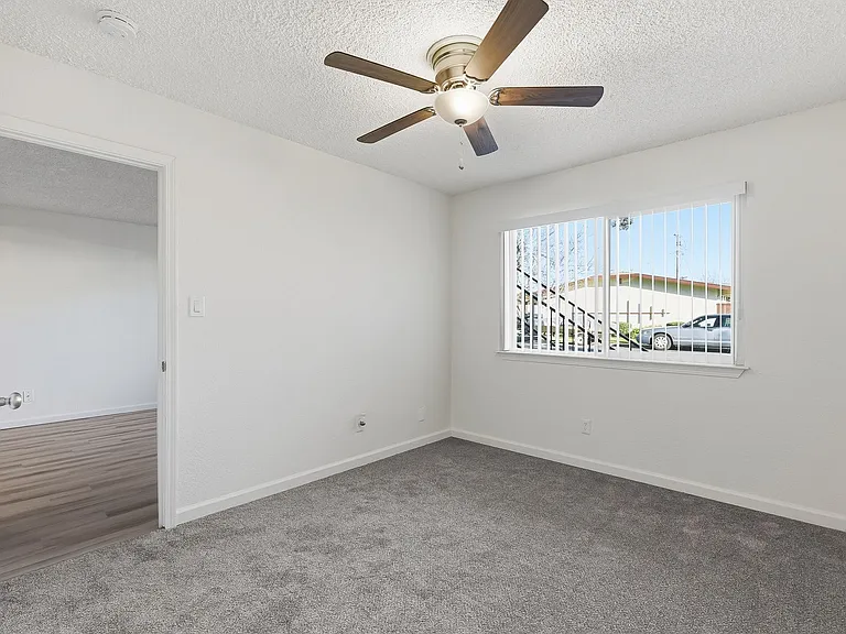 450 - Harbor Breeze — Photo 9