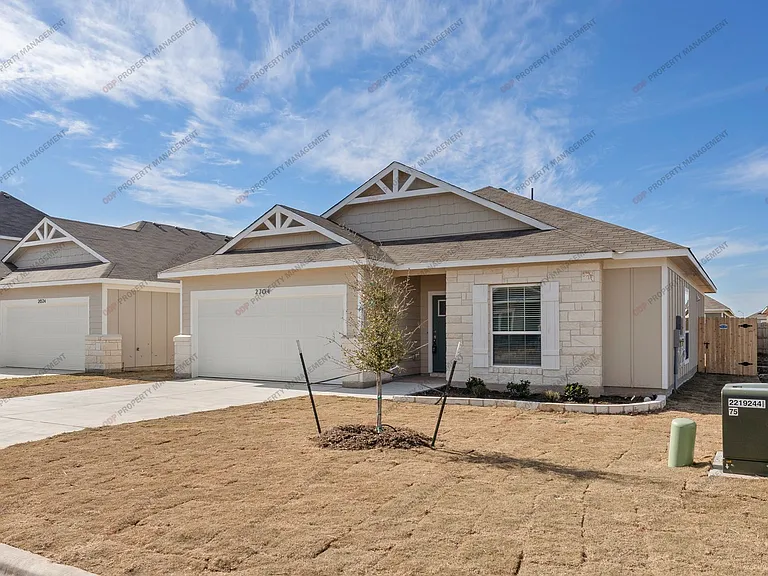 2704 Wasilla Dr — Photo 2