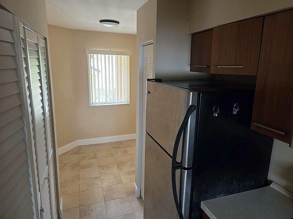 4th image of 708 NW 91st Ter