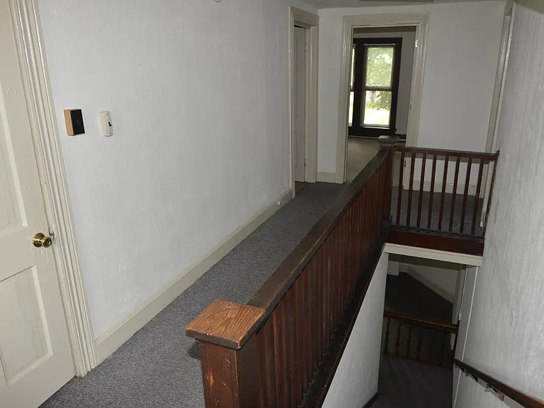 502 S Woodlawn Ave — Photo 15