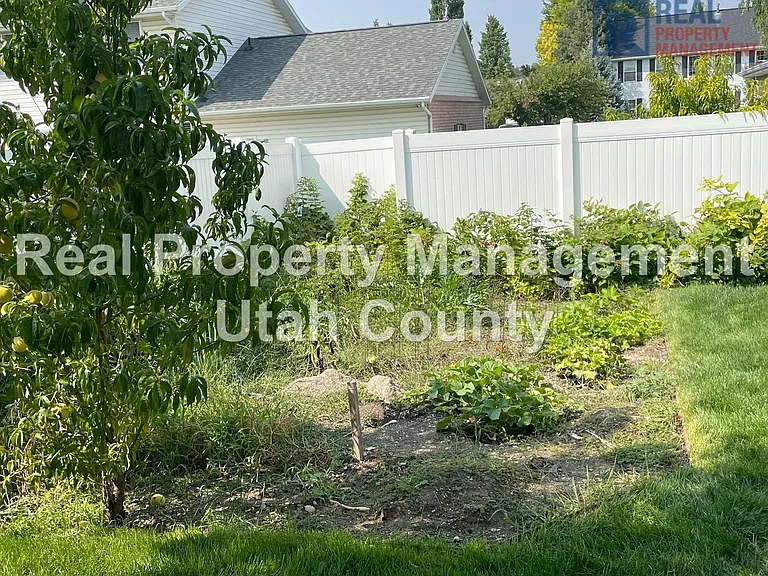 458 W 1280th St N — Photo 5
