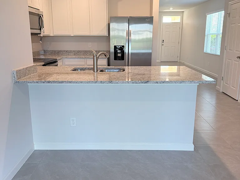 12134 SW Rimini Way — Photo 5