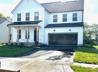 40 Chambers Bay Rd, Commercial Point, OH 43116