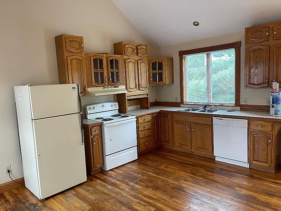 2nd image of 1776 Kauffman Ave