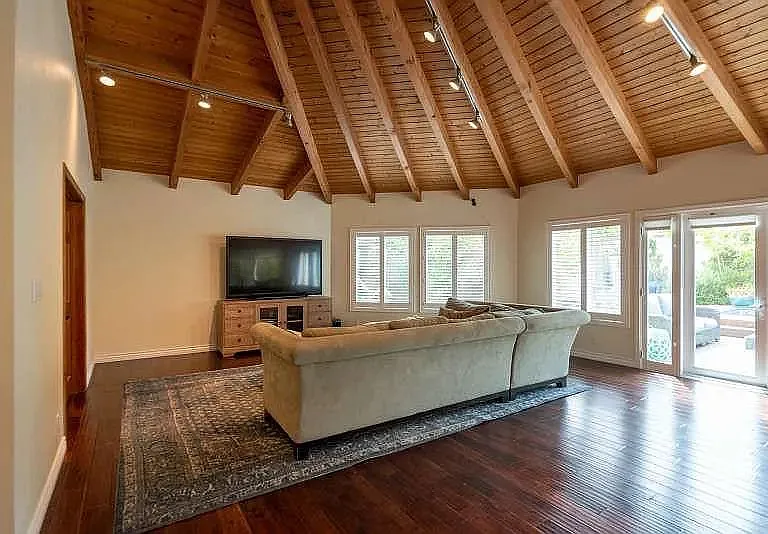 7403 Alverstone Ave — Photo 20