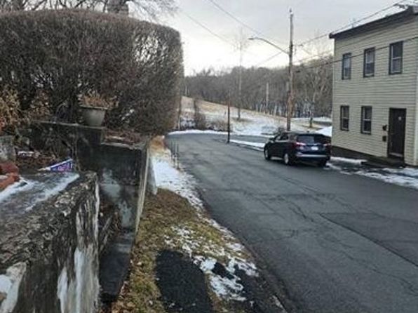 9 Erie St, Troy, NY 12180