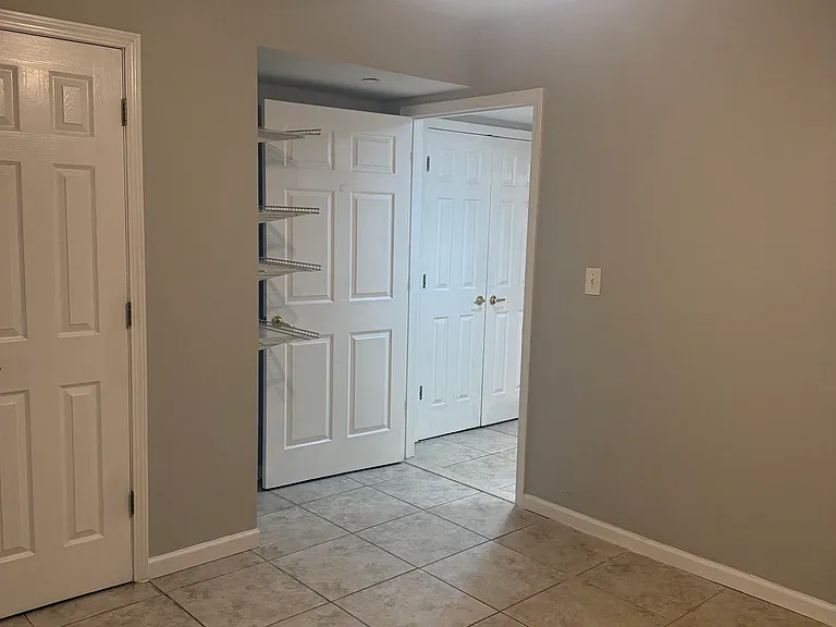 374 Sip Ave #1 — Photo 5