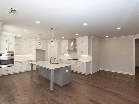 7th image of this home