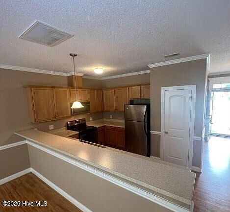 3rd image of 101 Fosbury Way #D
