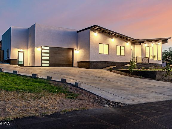 4th image of 441 E MESA VISTA Lane