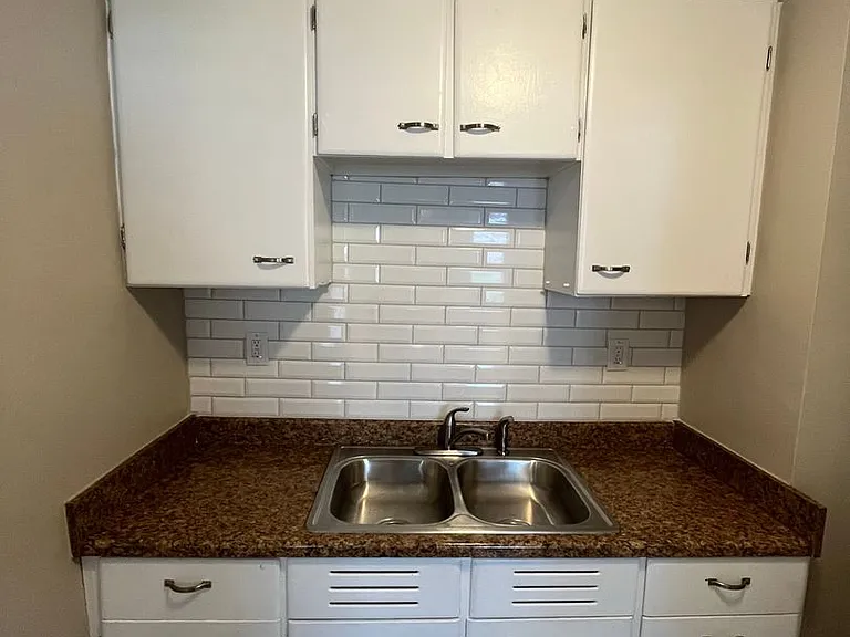 263 E Beechwold Blvd — Photo 9