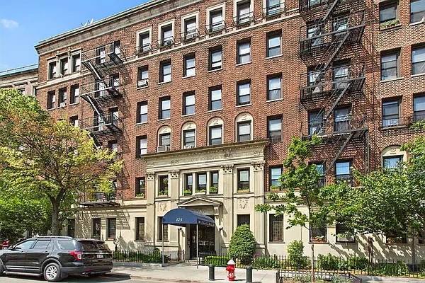 Sold by Corcoran | media 7