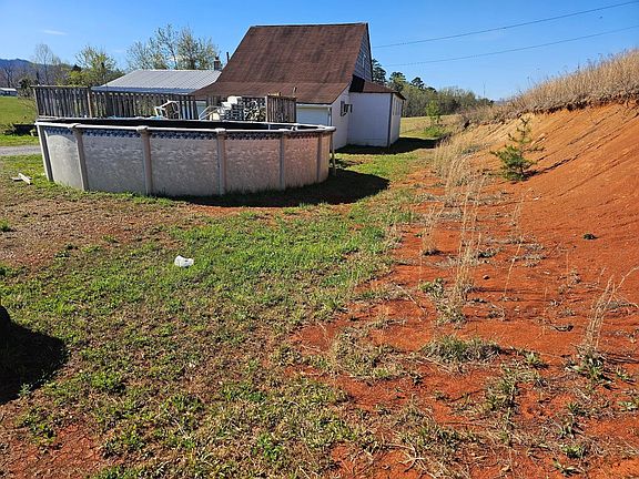 4th image of 656 Rock Hill Rd