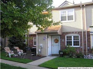 19 Franklin Ln APT C, Staten Island, NY 10306