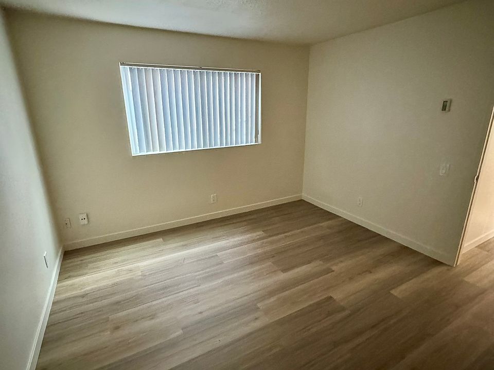 2nd image of 5663 Mildred St APT B