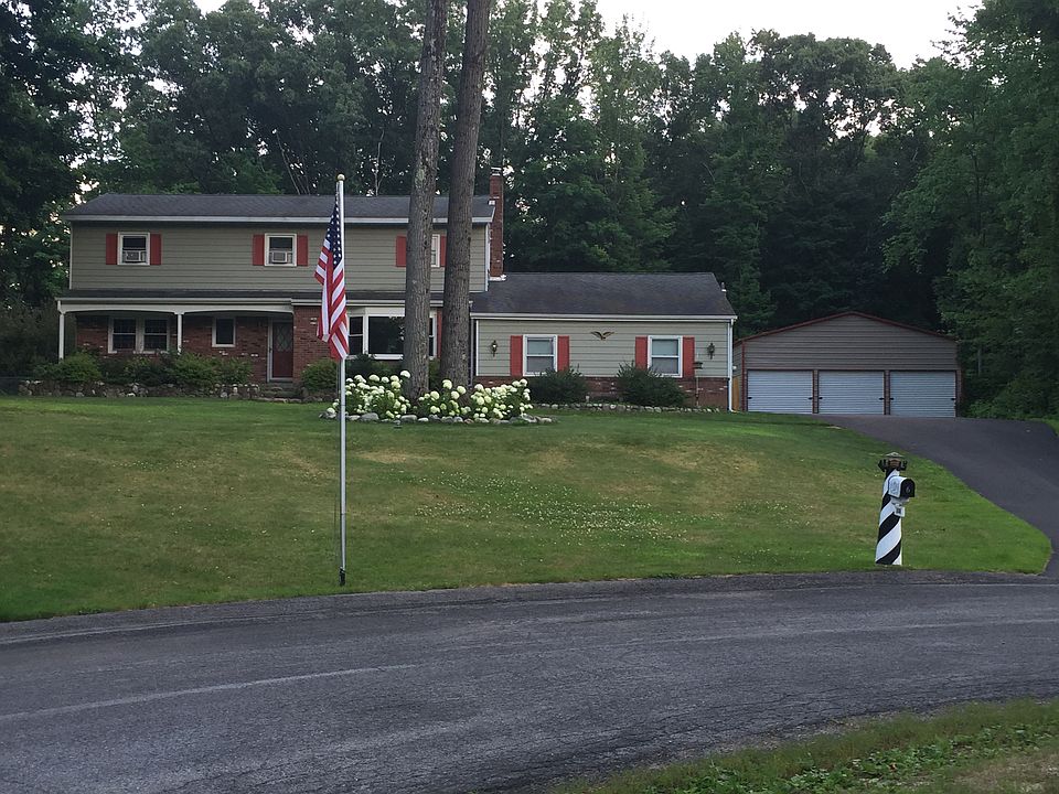 1st image of 6 Hudson Ct