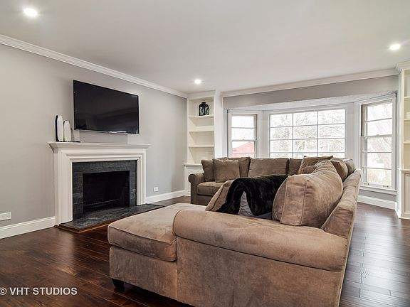 2nd image of 1431 Columbine Dr