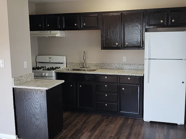 737 Commerce St #2A — Photo 6