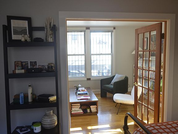 5th image of 1308 N Greenview Ave APT 1R