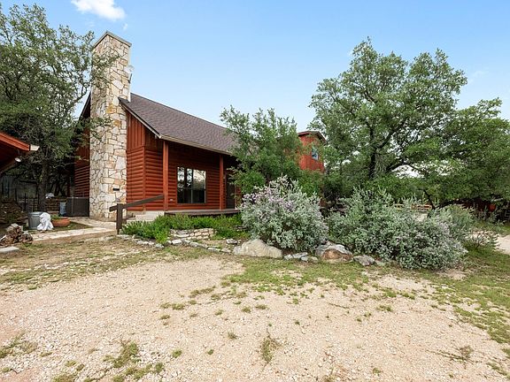 4th image of 401 Madrone Canyon Dr