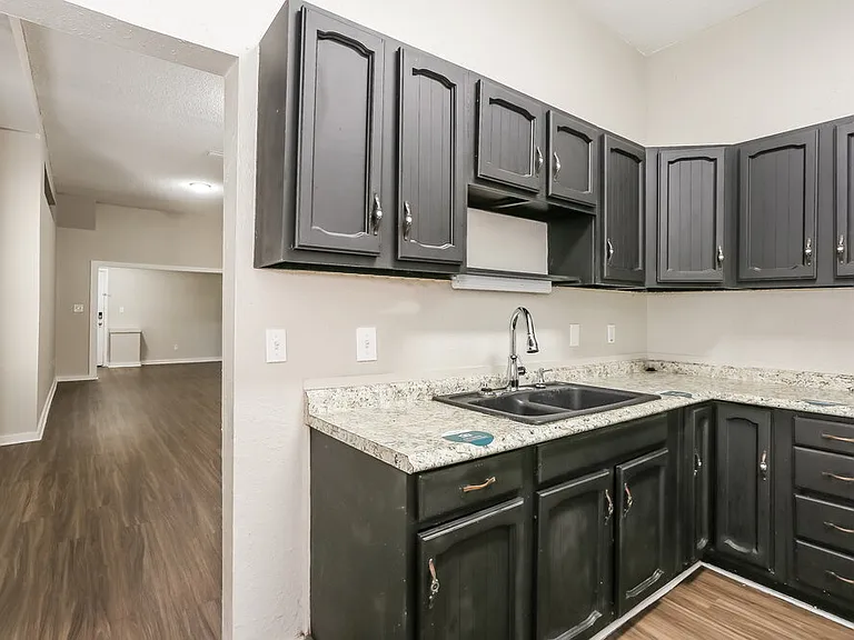 2839 Spring Park Rd — Photo 6