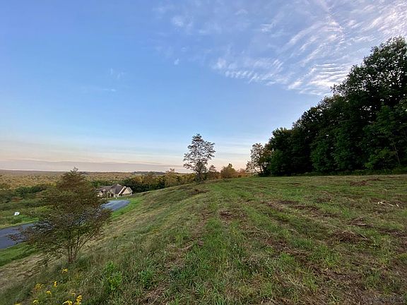 3rd image of 135 Terrapin Dr