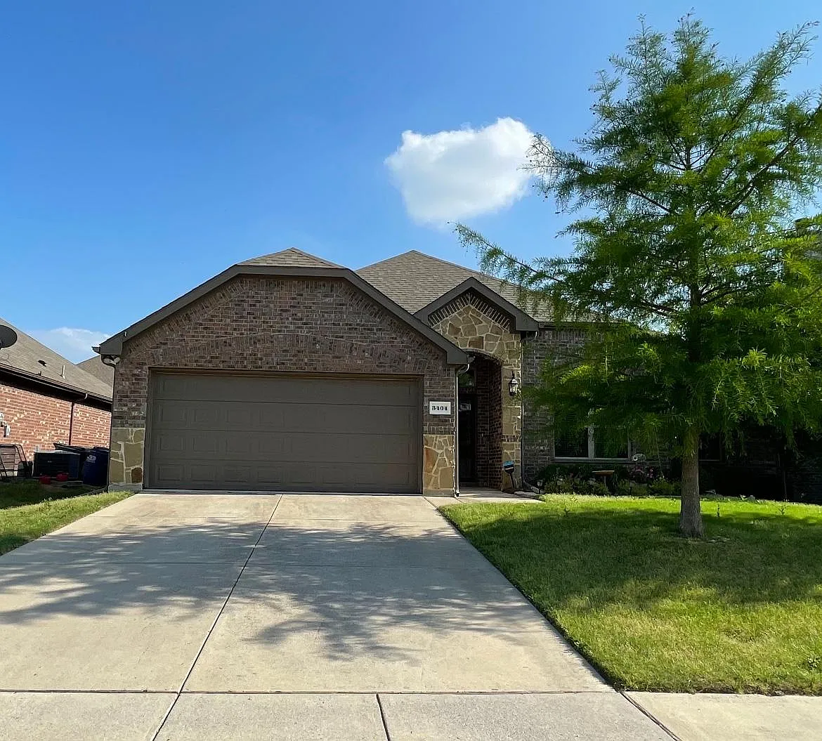 3404 Walnut Ln — Photo 1