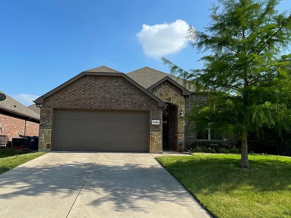 3404 Walnut Ln