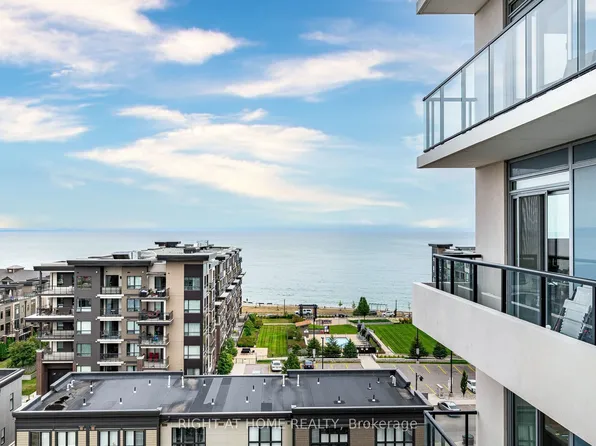 385 Winston Rd #804, Grimsby, ON L3M 0J3