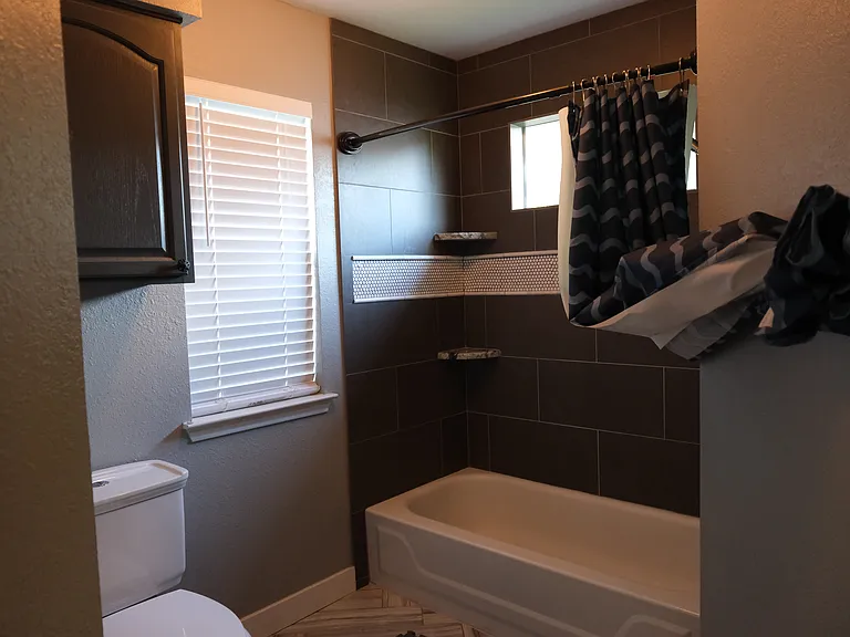 9300 Lightwood Loop — Photo 8