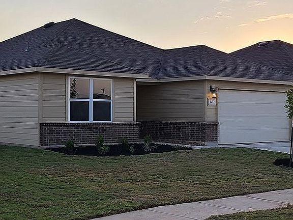 3rd image of 1407 Tupelo Dr