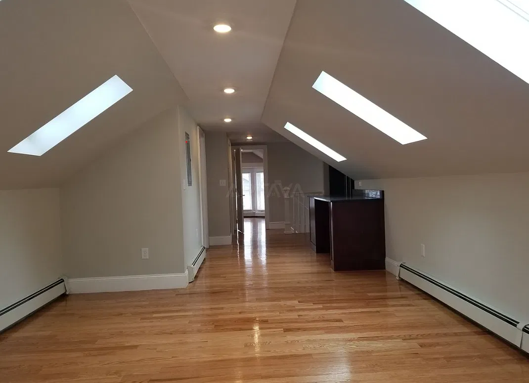 2 bed, $2,800 — Photo 2