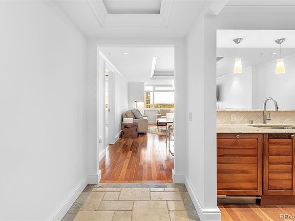 5th image of 1891 Curtis Street #1512