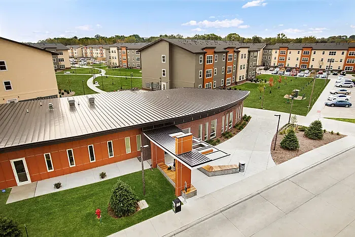 2 bed, 945 sqft, $836 — Photo 1