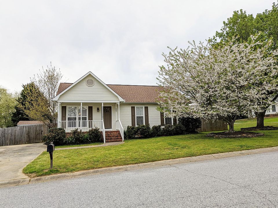 1st image of 607 Dunwoody Dr