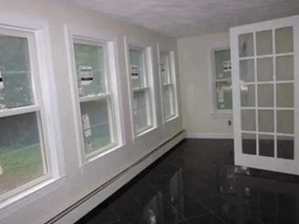 52 Dascomb Rd, Andover, MA 01810