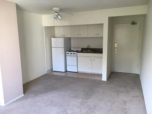 Jackson Lake Apartments — Photo 26
