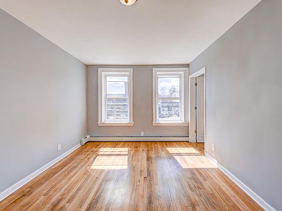 5th image of 164 Broadway Unit 3