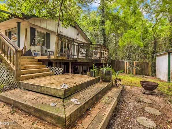 2844 Flounder Cir, Gautier, MS 39553