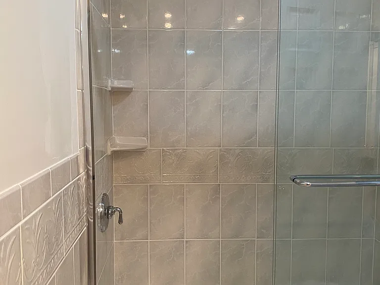 4thBedRmShower